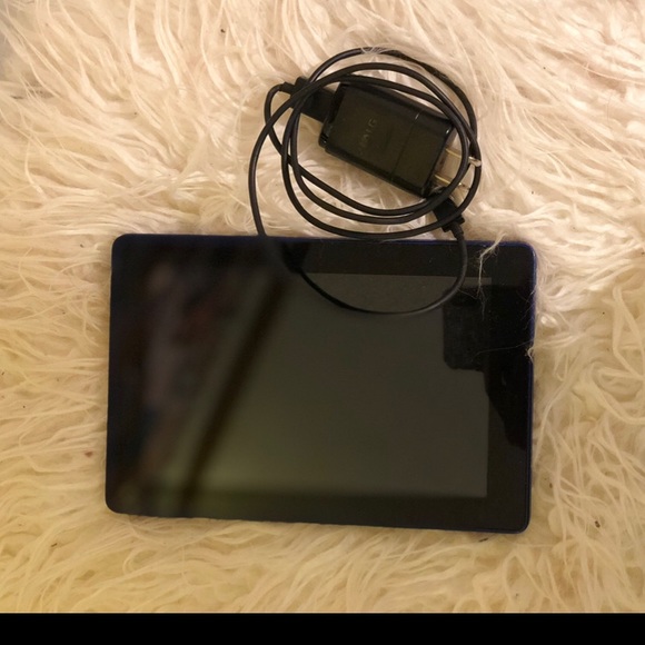 Amazon fire tablet - Picture 3 of 3